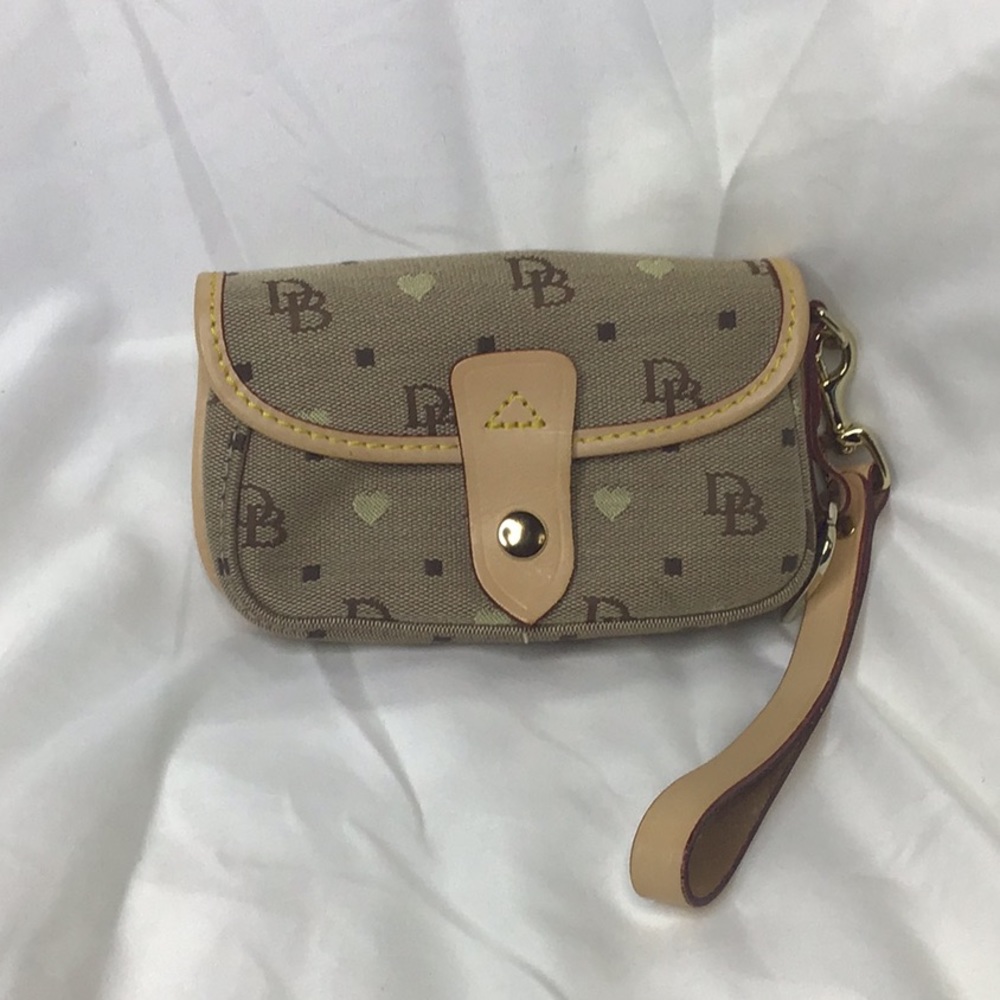 Dooney & Bourke Signature Fabric Wristlet